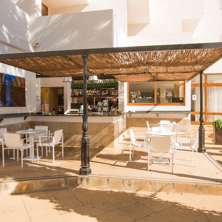 Hotel Tres Torres Santa Eularia des Riu Eksteriør billede