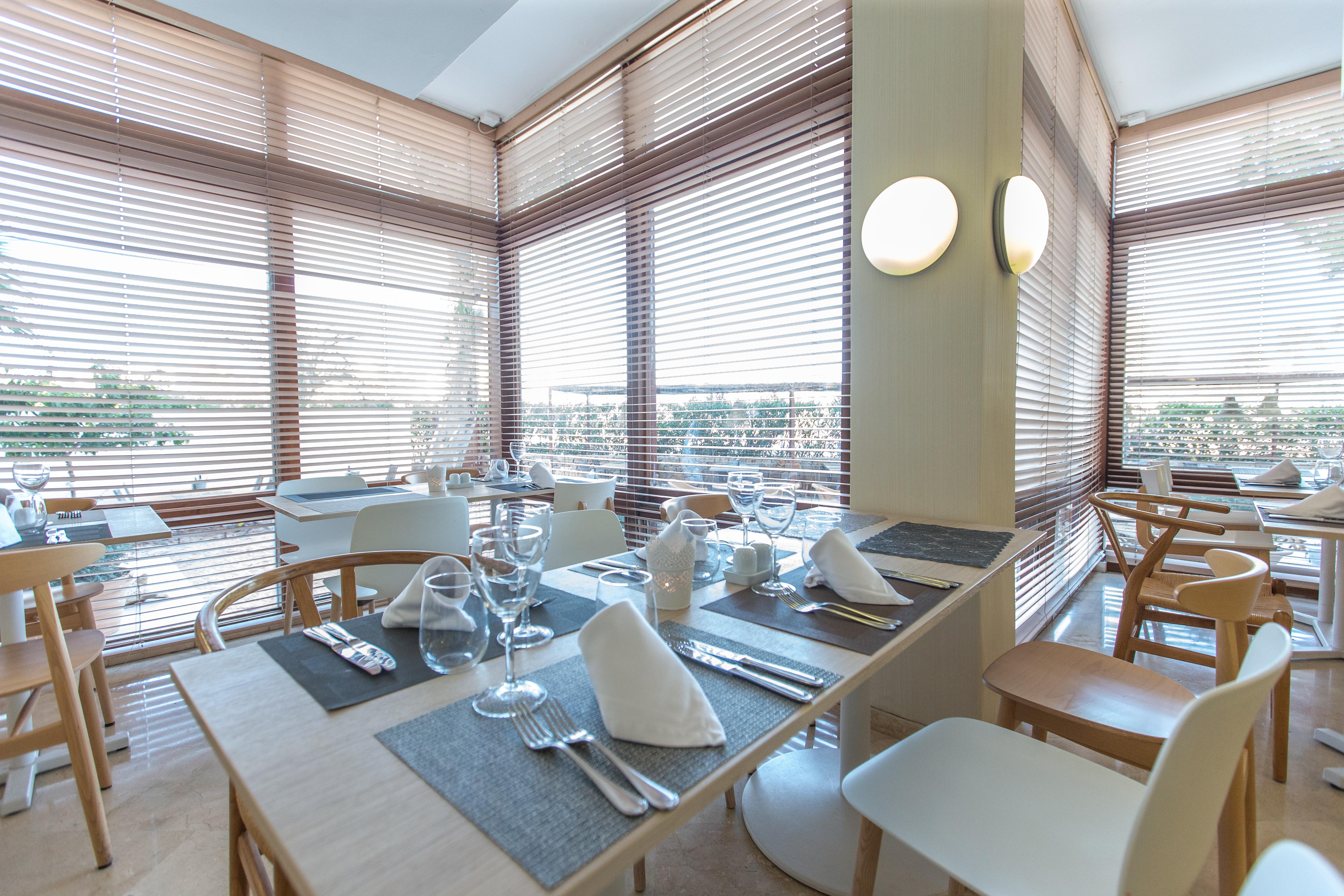 Hotel Tres Torres Santa Eularia des Riu Eksteriør billede
