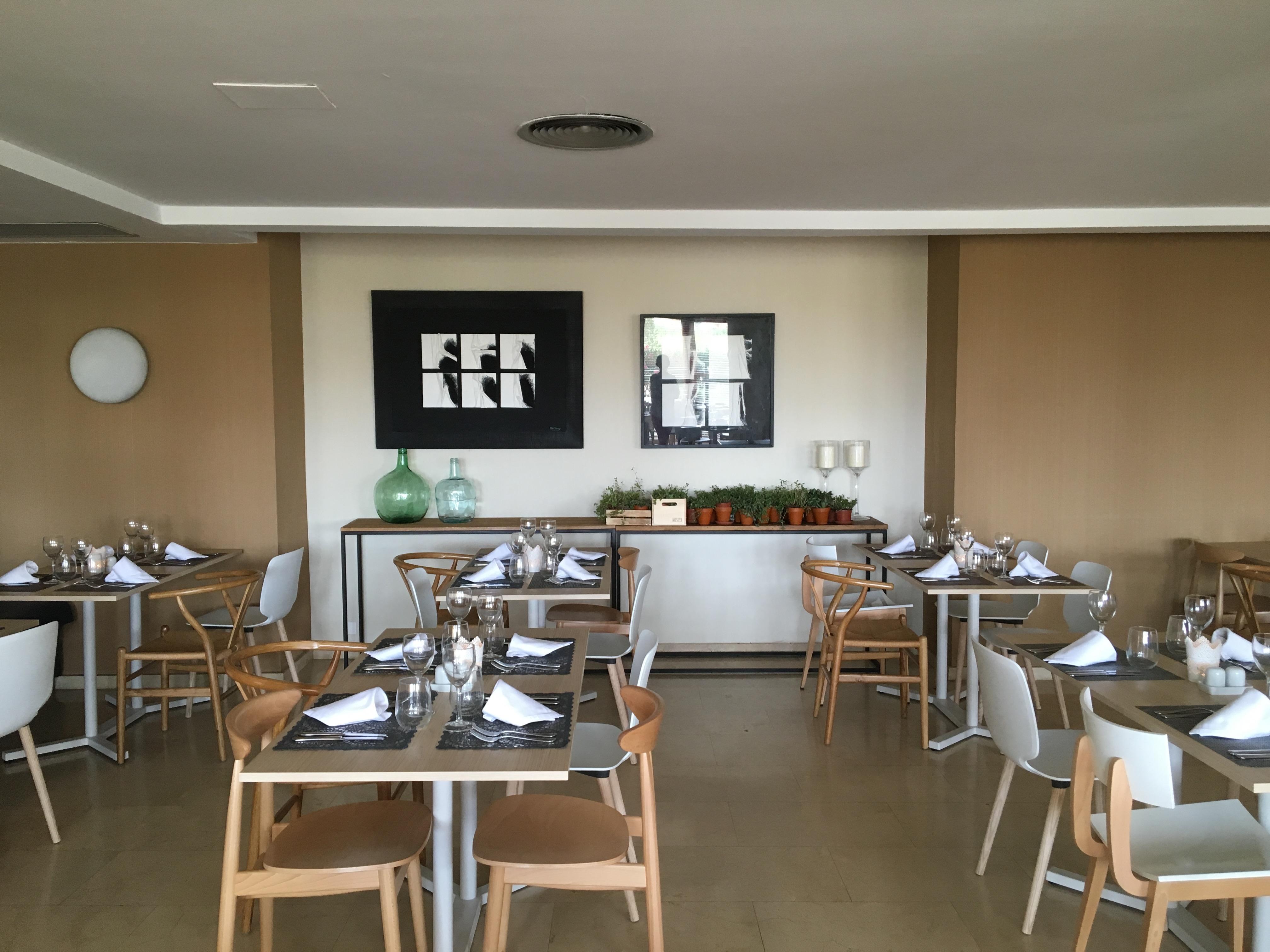 Hotel Tres Torres Santa Eularia des Riu Eksteriør billede