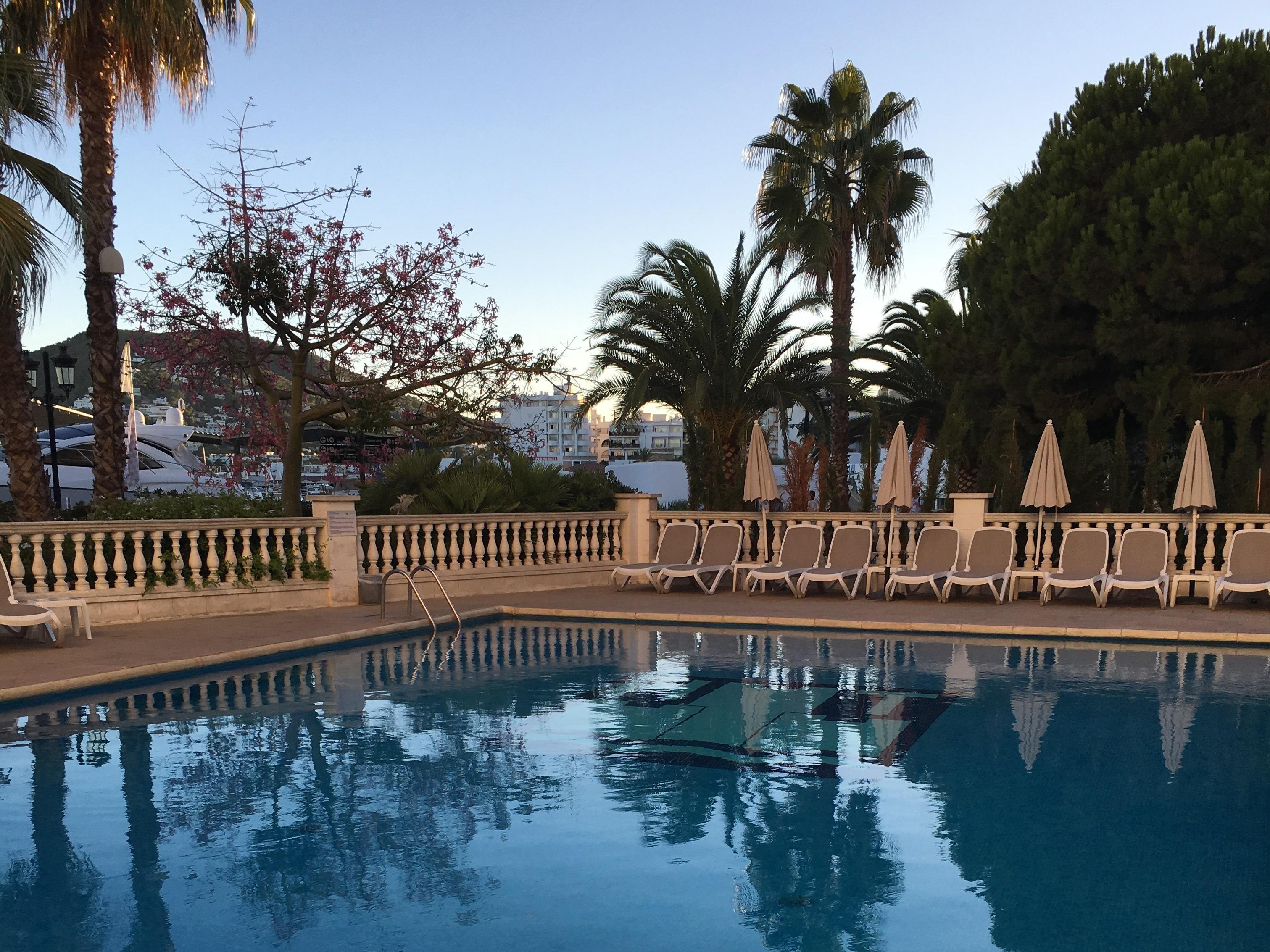 Hotel Tres Torres Santa Eularia des Riu Eksteriør billede
