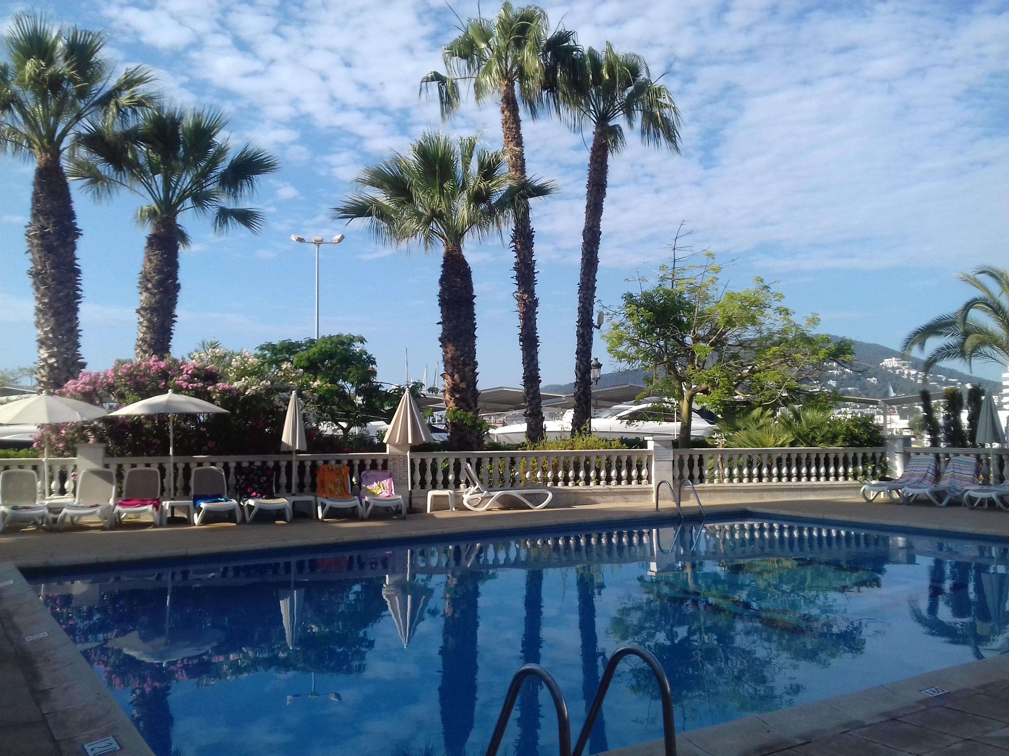 Hotel Tres Torres Santa Eularia des Riu Eksteriør billede
