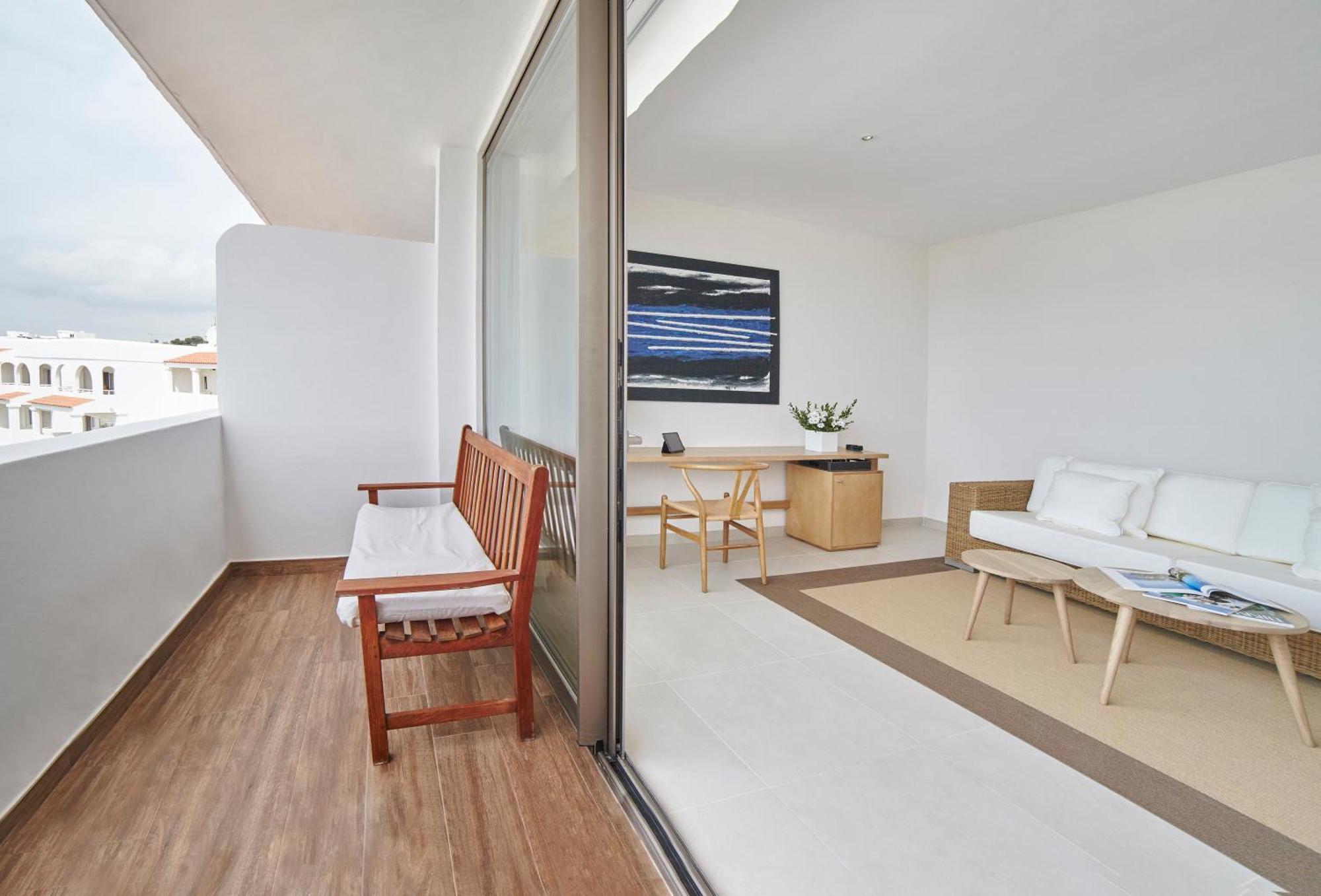 Hotel Tres Torres Santa Eularia des Riu Værelse billede